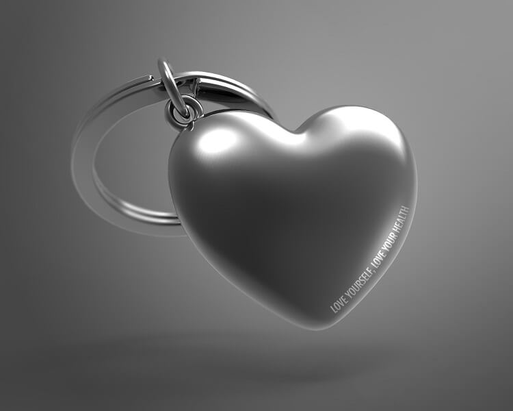 Metalmorphose.lt metalinis raktų pakabukas SAUGANTI ŠIRDIS. Juoda antibakterine SABP danga padengta metalinė širdis, cinko lydinio korpusas, nerūdijančio plieno žiedas. Premium metalinis raktų pakabukas iš MEILĖS PASAULIS kolekcijos.