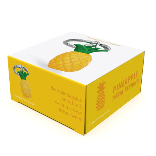 Metalmorphose metalinis raktų pakabukas „Auksinis Ananasas“ - aukso spalvos ananaso 3D miniatiūra iš Skonių Pasaulis kolekcijos.
