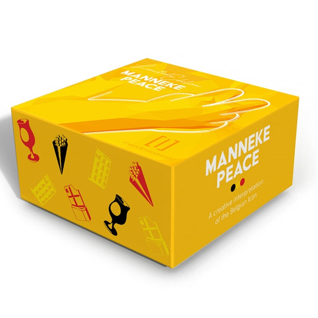 Metalmorphose.lt metalinis raktų pakabukas MANNEKEN PEACE. Metalinis korpusas, nudažyti auksiniai akcentai, juodas šokoladas, 3D belgiškos ikonos miniatiūra. Nerūdijančio plieno žiedas. Pakabukas iš KASDIENYBĖS PASAULIS kolekcijos.