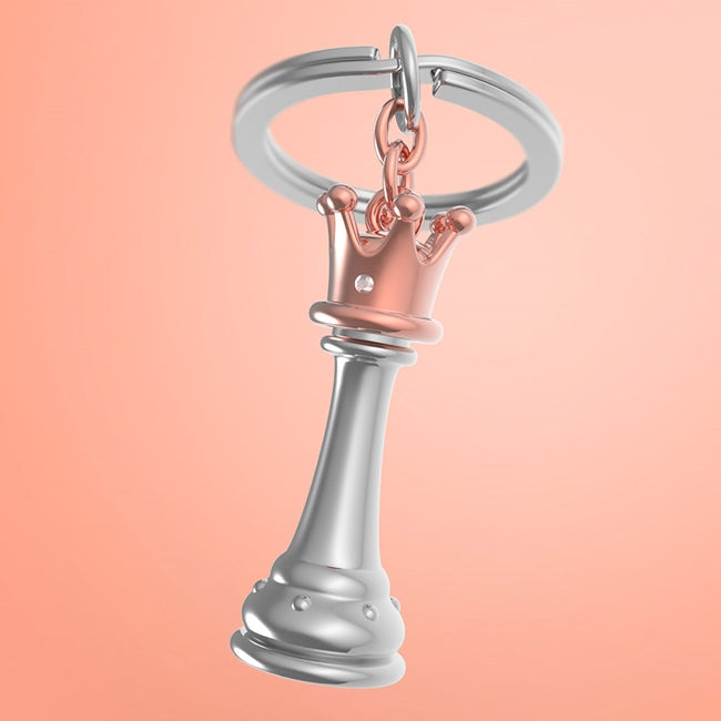 Metalmorphose.lt metalinis raktų pakabukas "Karalienė" - žvilganti šampano ir bronzos spalvos karūna, sidabrinis kūnas. Plieninis žiedas. Premium kokybės raktų pakabukas.