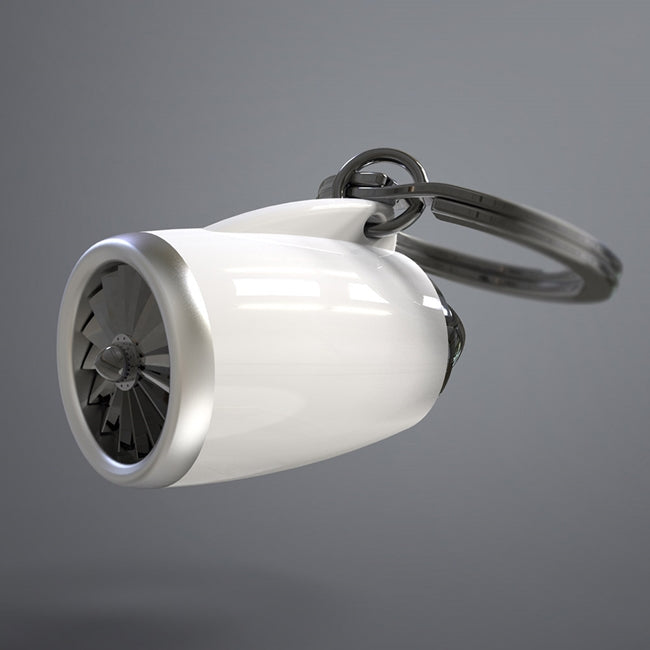Metalmorphose.lt metalinis raktų pakabukas LĖKTUVO VARIKLIS. Tvirtas metalinis turbinos korpusas, detalizuotos mentės, 3D lėktuvo variklio miniatiūra. Nerūdijančio plieno žiedas. Pakabukas iš KASDIENYBĖS PASAULIS kolekcijos.