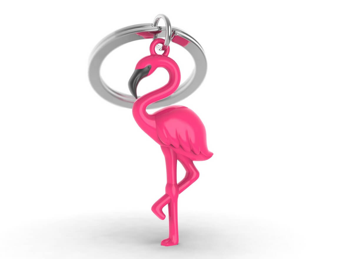 Metalinis raktų pakabukas Rožinis Flamingas – ryškiai rožinis flamingas, 3D detalės, cinko lydinys, nerūdijančio plieno žiedas.