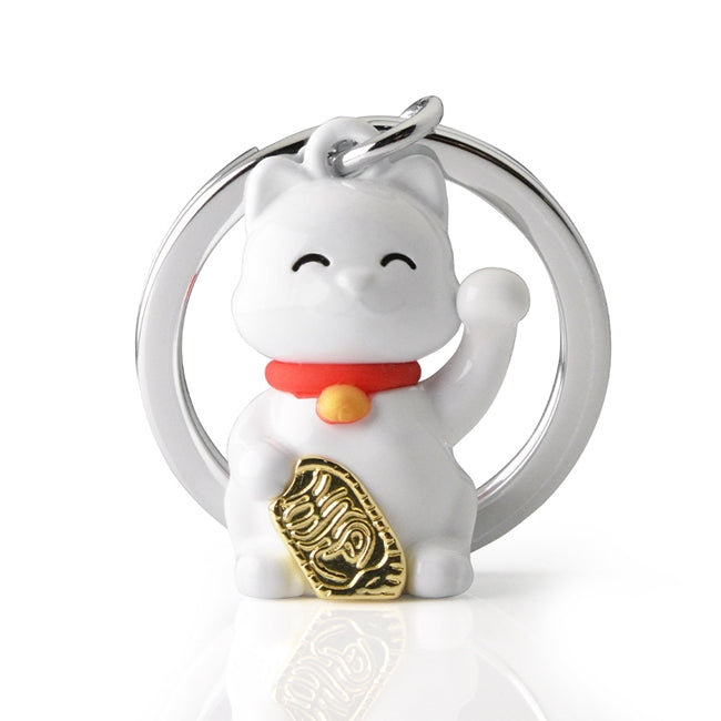 Metalmorphose.lt metalinis raktų pakabukas SĖKMĖS KATULIS. Laimę nešantis katinukas su pakelta letenėle ir auksiniu ženkliuku. Premium miniatiūra iš SIMBOLIŲ PASAULIS kolekcijos.