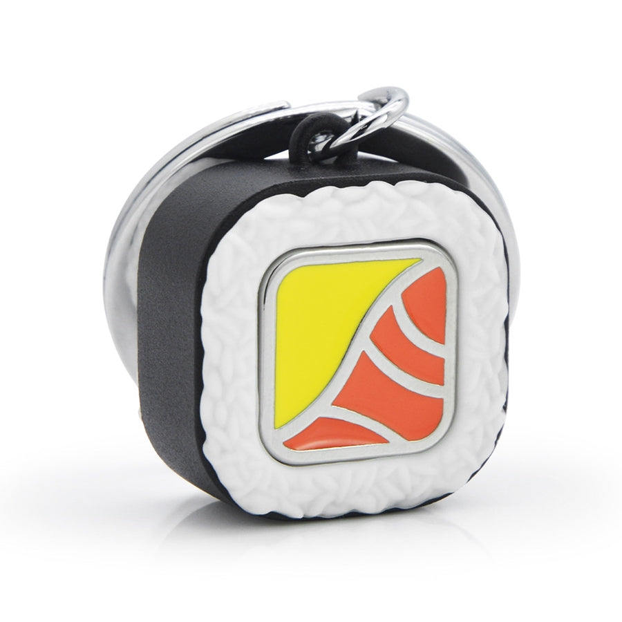 Metalinis raktų pakabukas „Sushi Roll“ su 3D suši ritinėlio dizainu iš Metalmorphose „Skonių Pasaulis“ kolekcijos, premium foodie aksesuaras.